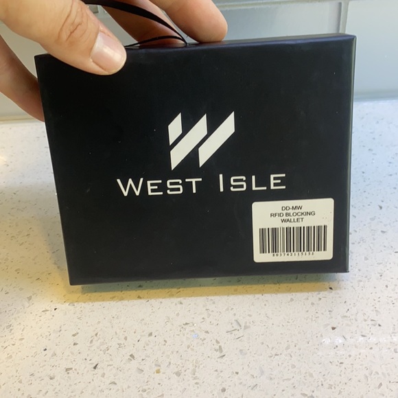 West Isle RFID Protection black leather wallet - Picture 3 of 7